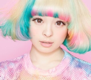 kyary-pamyu-pamyu'dan-chikatto-chika-chikaa-dansi