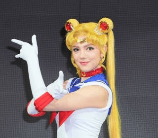 sailor-moon-icin-ozel-buz-pateni-gosterisi